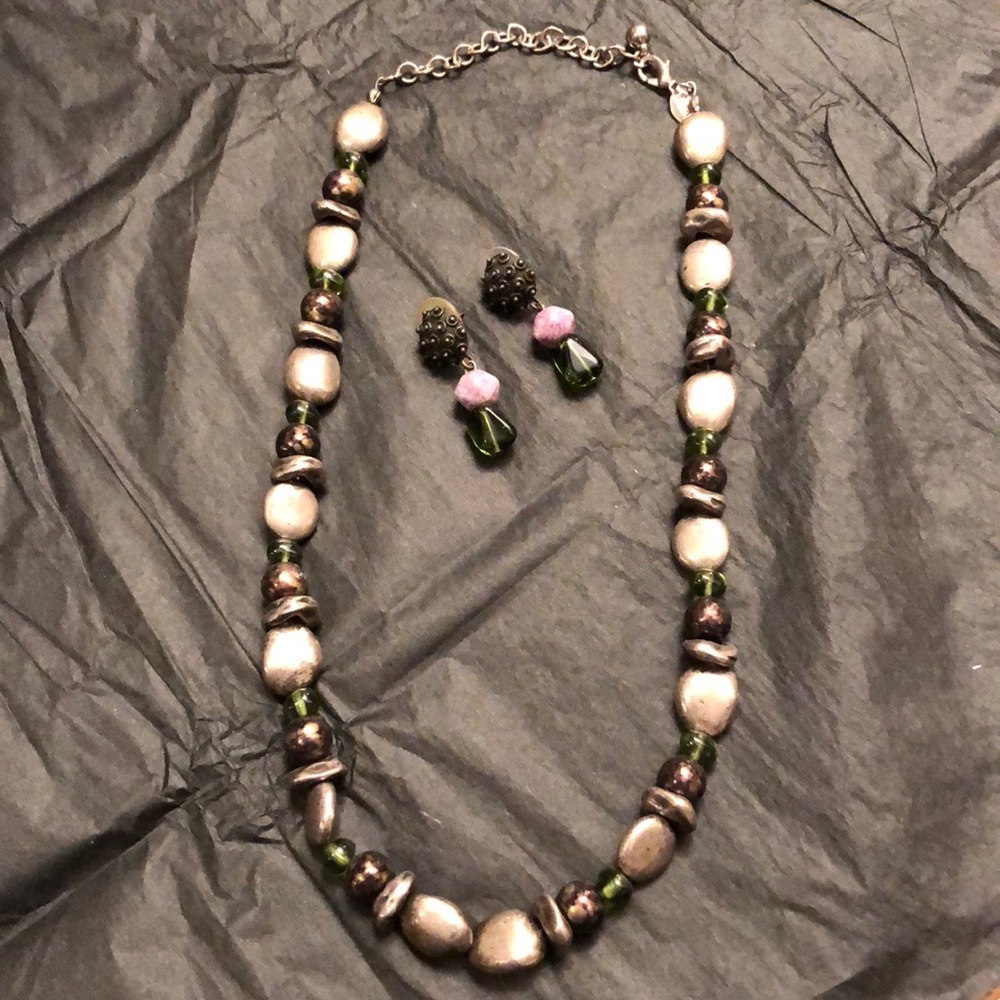 VTG Chico’s necklace & earrings, metal w/stones
